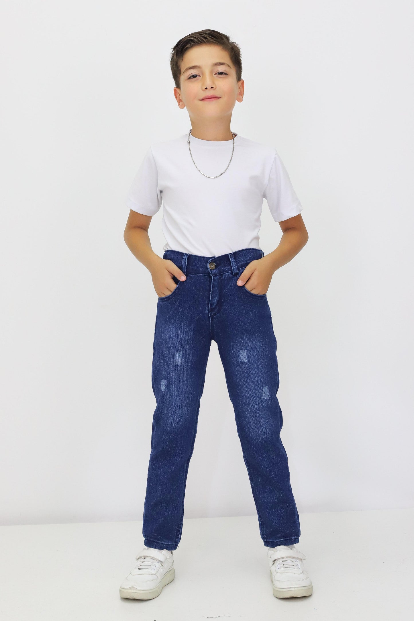 Erkek Çocuk Yıpratmalı Kot Pantolon – Ayarlanabilir Bel, Dar Paça, Denim