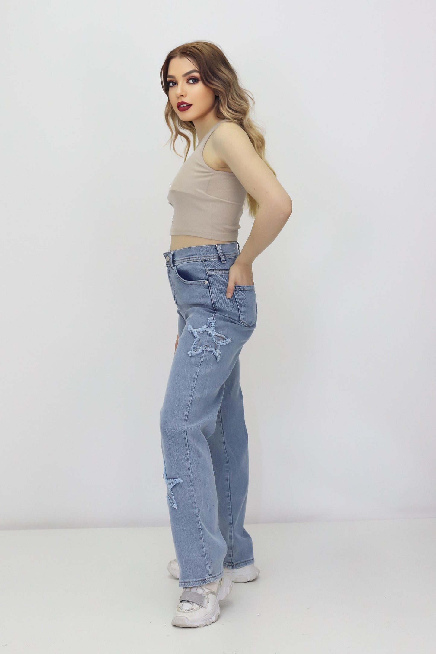 Kadın 4 Yıldız Detaylı Kot Pantolon – Yüksek Bel, Bol Paça, Mom Jeans
