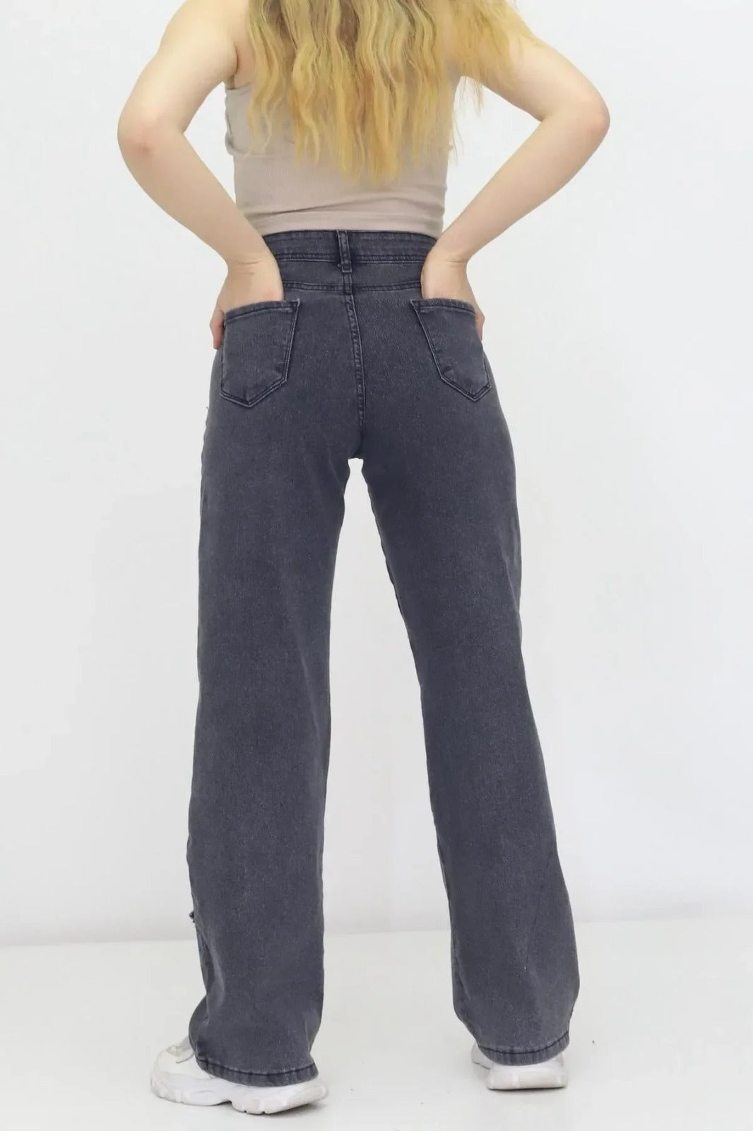 Kadın 6 Yıldız Detaylı Kot Pantolon – Yüksek Bel, Bol Paça, Mom Jeans